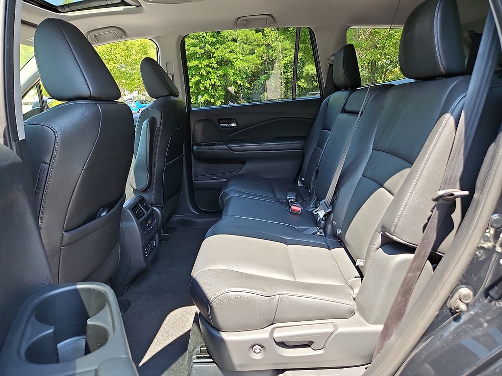 Thumbnail: 2018 Honda Pilot - 12