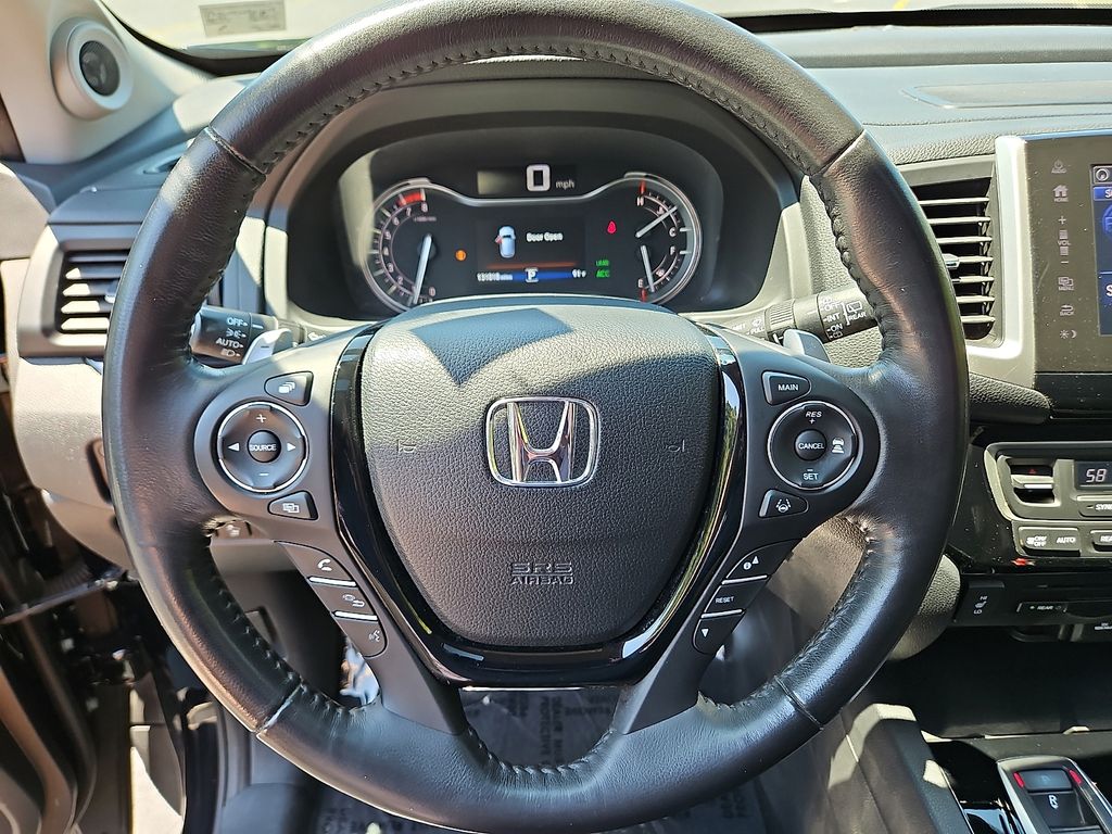 Thumbnail: 2018 Honda Pilot - 10