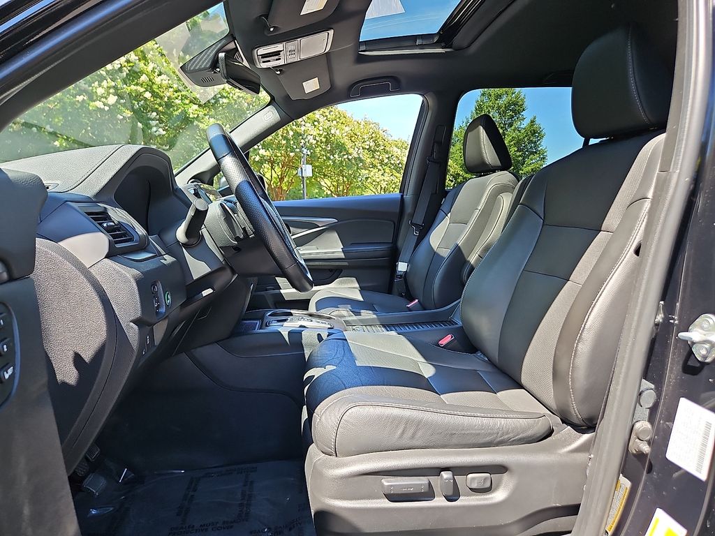 Thumbnail: 2023 Honda Passport - 11