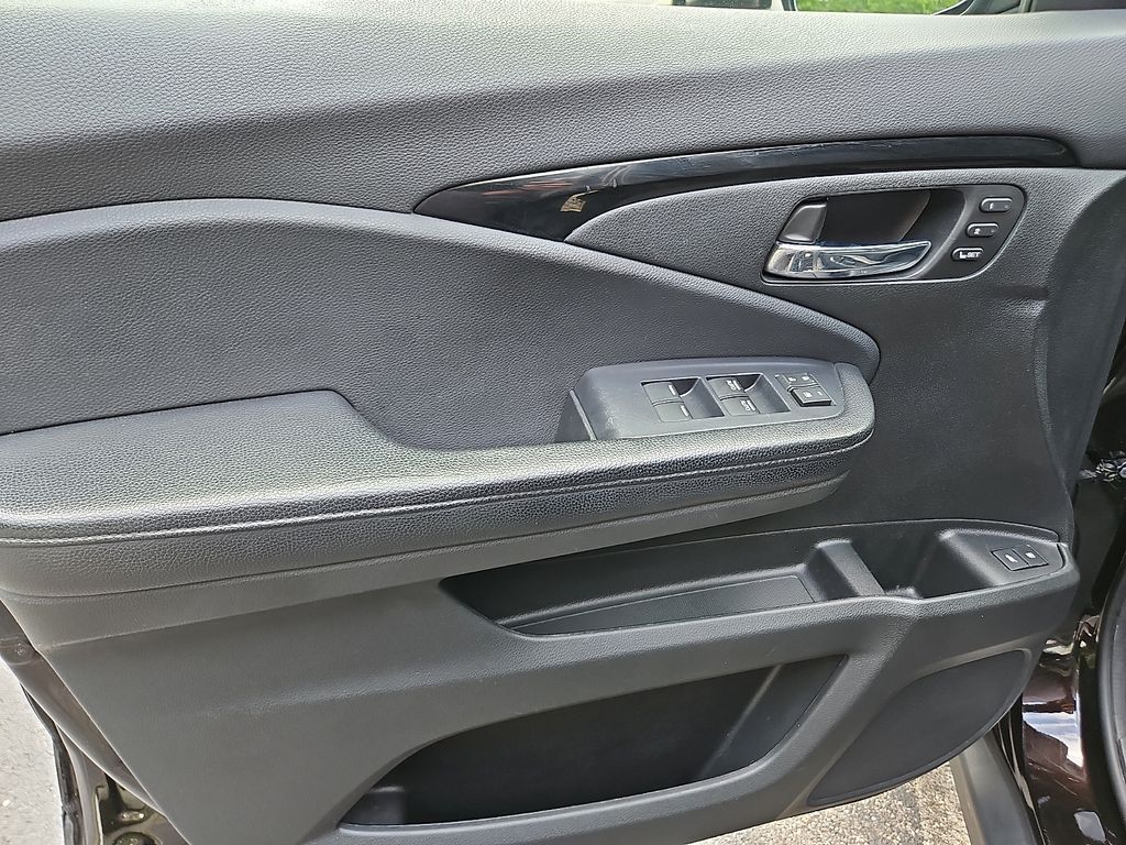 Thumbnail: 2019 Honda Passport - 22