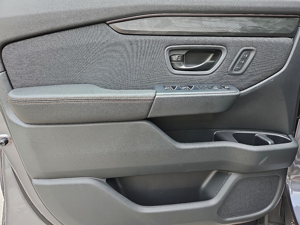 Thumbnail: 2026 Honda Passport - 15