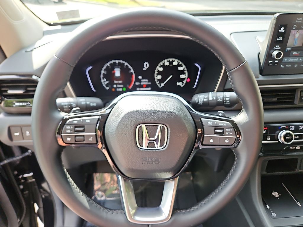Thumbnail: 2025 Honda Pilot - 10