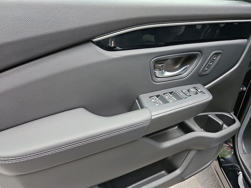 Thumbnail: 2025 Honda Pilot - 23