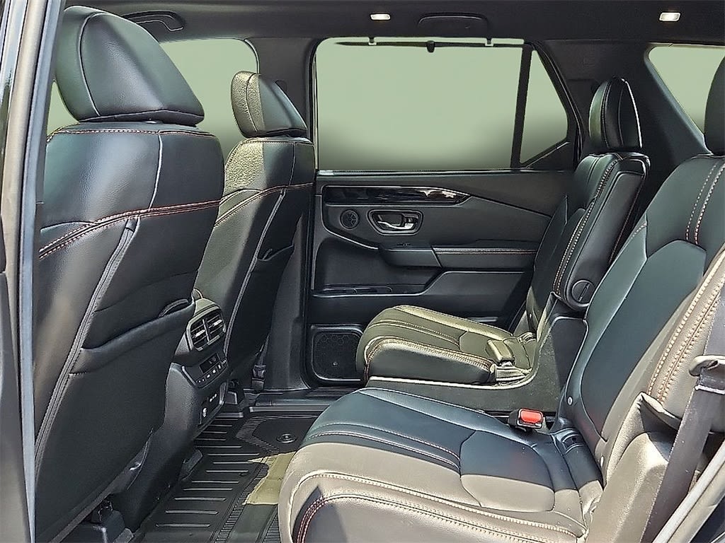 Thumbnail: 2025 Honda Pilot - 8