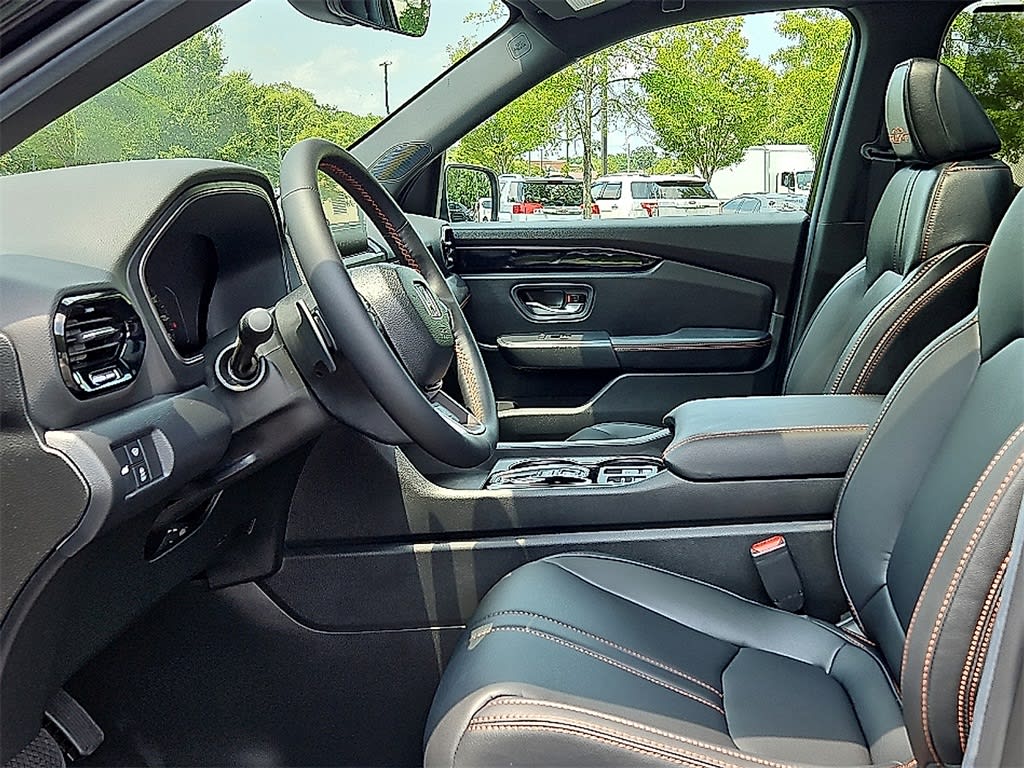 Thumbnail: 2025 Honda Pilot - 7