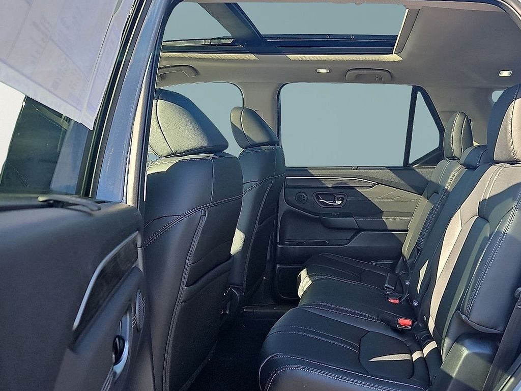 Thumbnail: 2026 Honda Pilot - 8