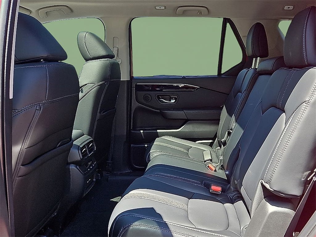 Thumbnail: 2025 Honda Pilot - 8