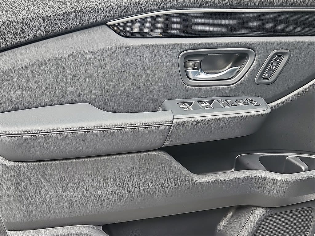 Thumbnail: 2025 Honda Pilot - 13