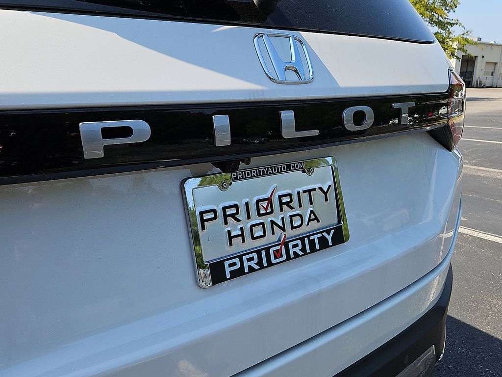 Thumbnail: 2026 Honda Pilot - 4