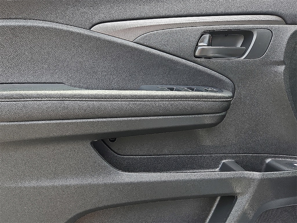 Thumbnail: 2025 Honda Ridgeline - 13