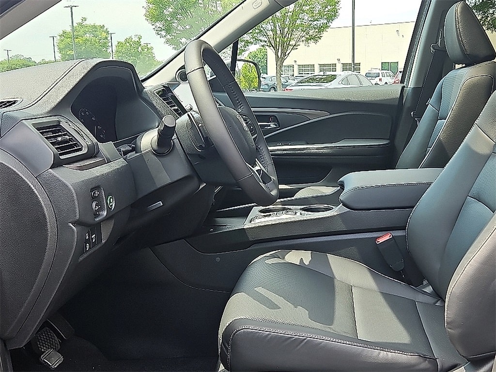 Thumbnail: 2025 Honda Ridgeline - 6