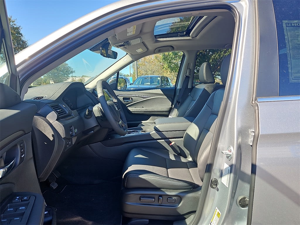 Thumbnail: 2025 Honda Ridgeline - 7