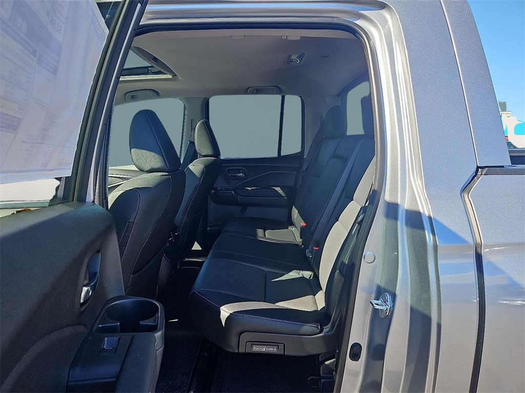 Thumbnail: 2025 Honda Ridgeline - 8