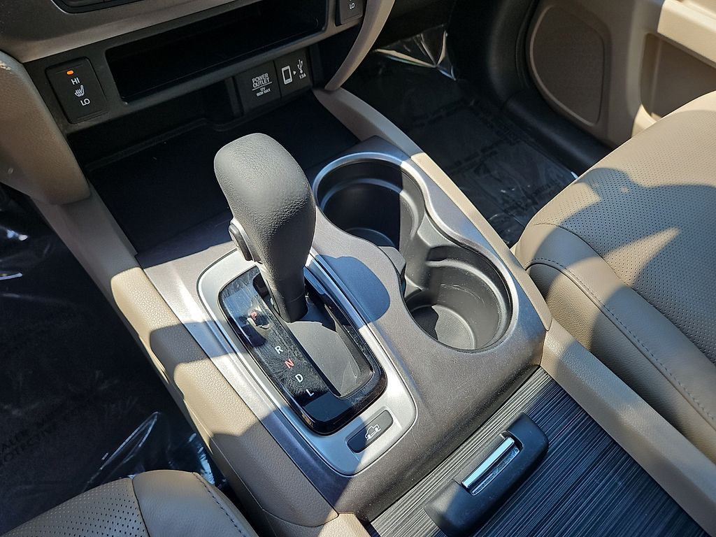 Thumbnail: 2019 Honda Ridgeline - 14