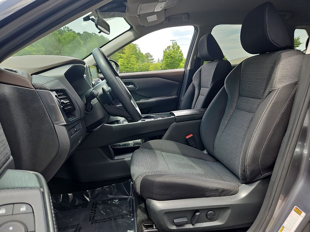 Thumbnail: 2021 Nissan Rogue - 11