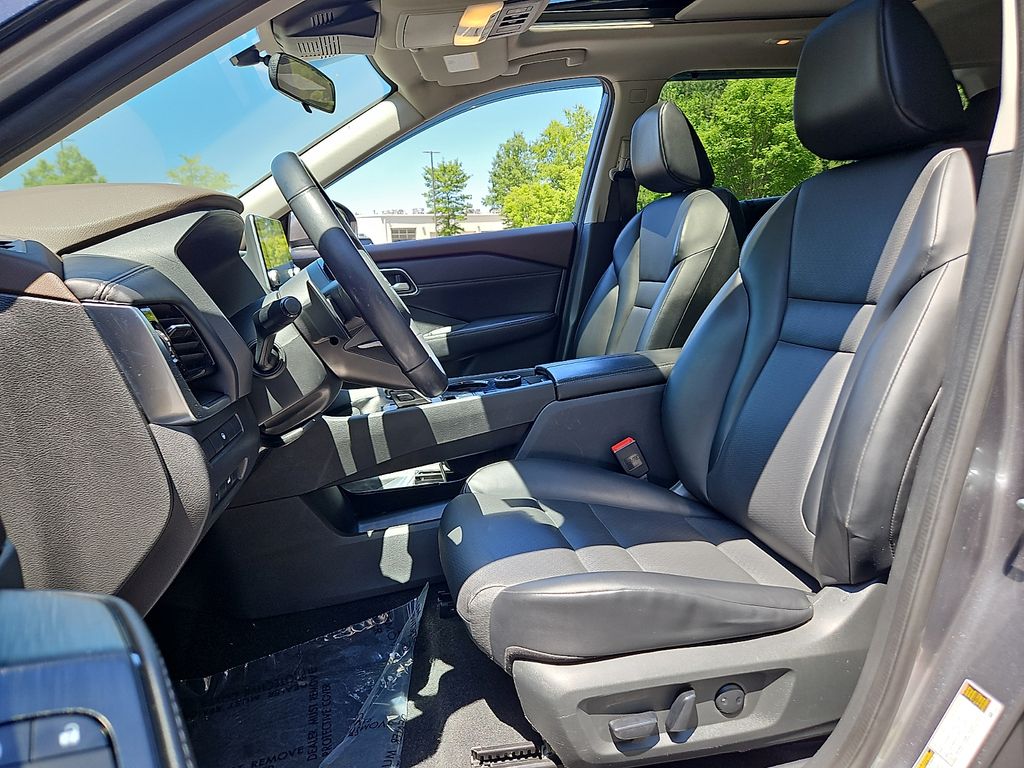 Thumbnail: 2021 Nissan Rogue - 10