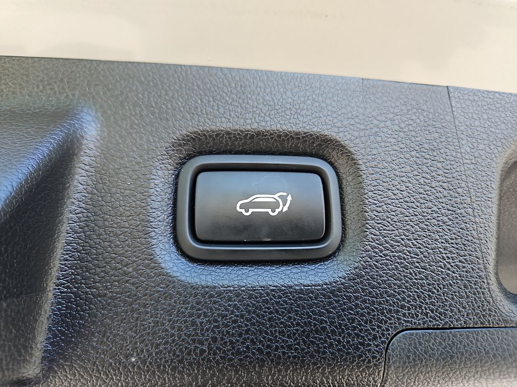 Thumbnail: 2022 Hyundai Santa Fe - 30