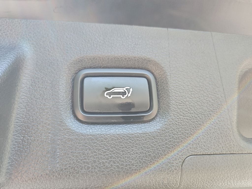 Thumbnail: 2020 Hyundai Santa Fe - 30