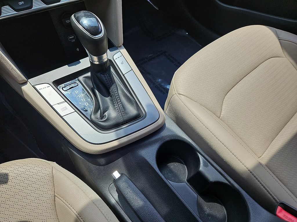 Thumbnail: 2020 Hyundai Elantra - 13