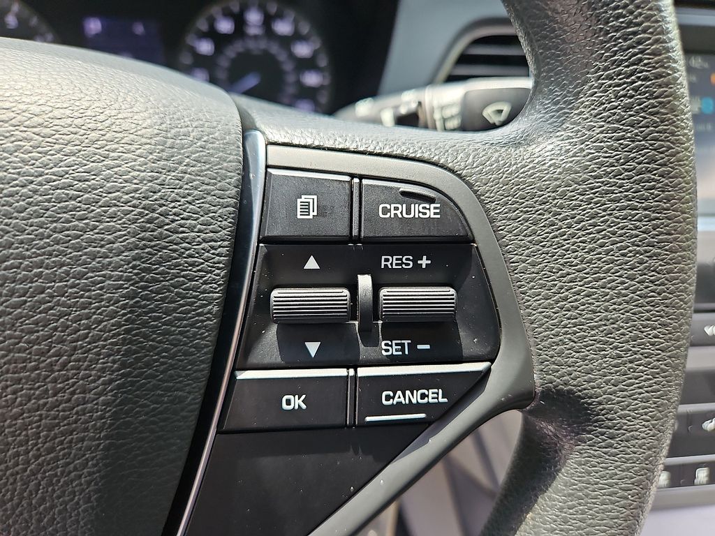 Thumbnail: 2017 Hyundai Sonata - 27