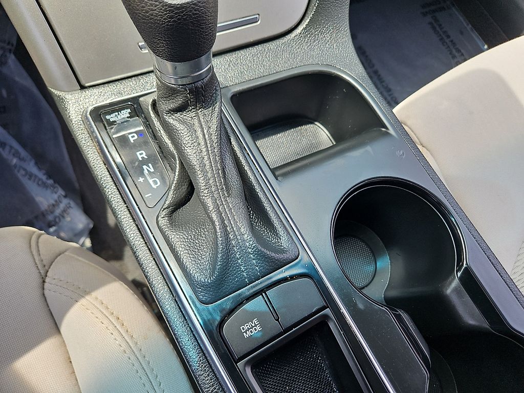 Thumbnail: 2017 Hyundai Sonata - 28