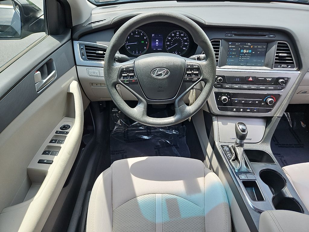 Thumbnail: 2017 Hyundai Sonata - 2