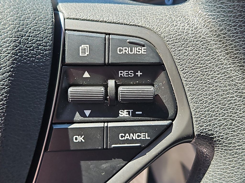 Thumbnail: 2015 Hyundai Sonata - 24
