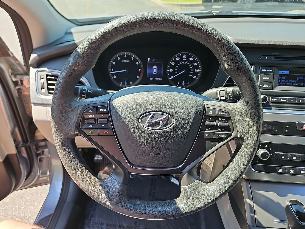 Thumbnail: 2015 Hyundai Sonata - 10