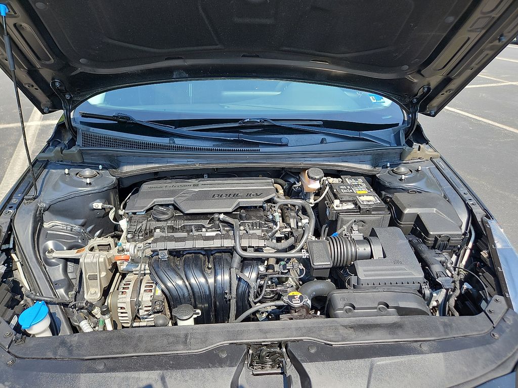 Thumbnail: 2021 Hyundai Elantra - 9