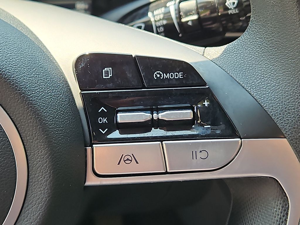 Thumbnail: 2021 Hyundai Elantra - 25
