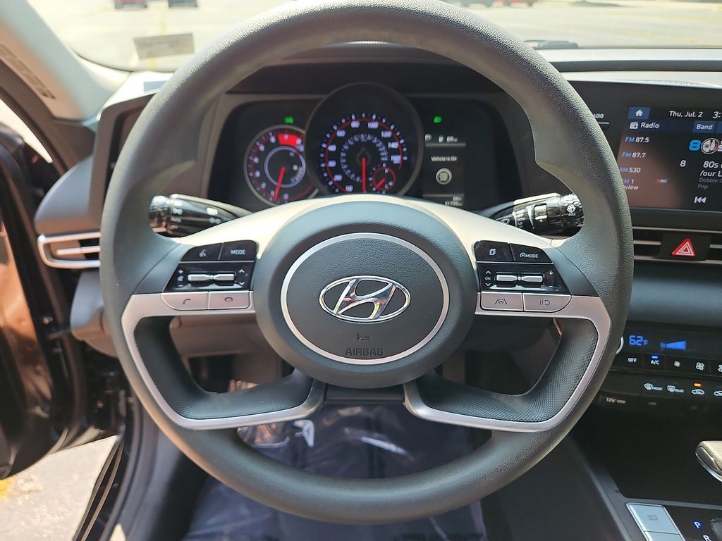 Thumbnail: 2021 Hyundai Elantra - 10