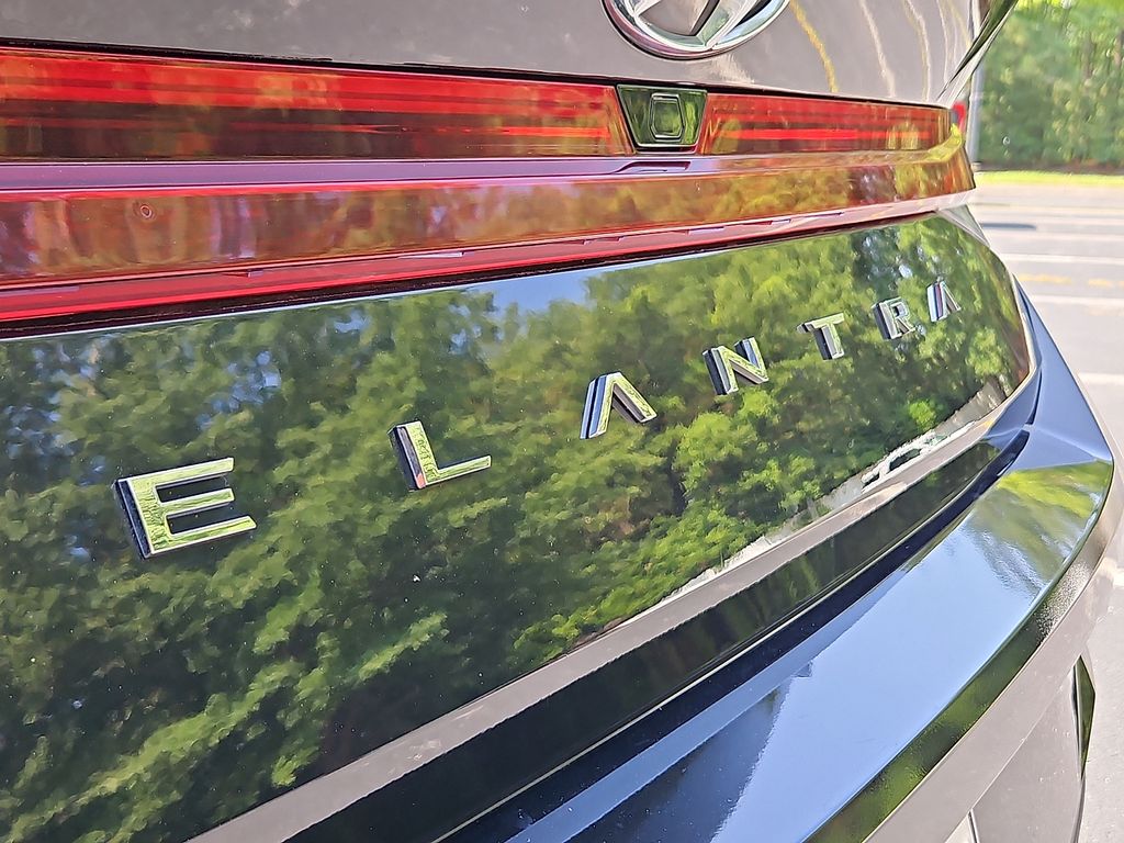 Thumbnail: 2021 Hyundai Elantra - 7