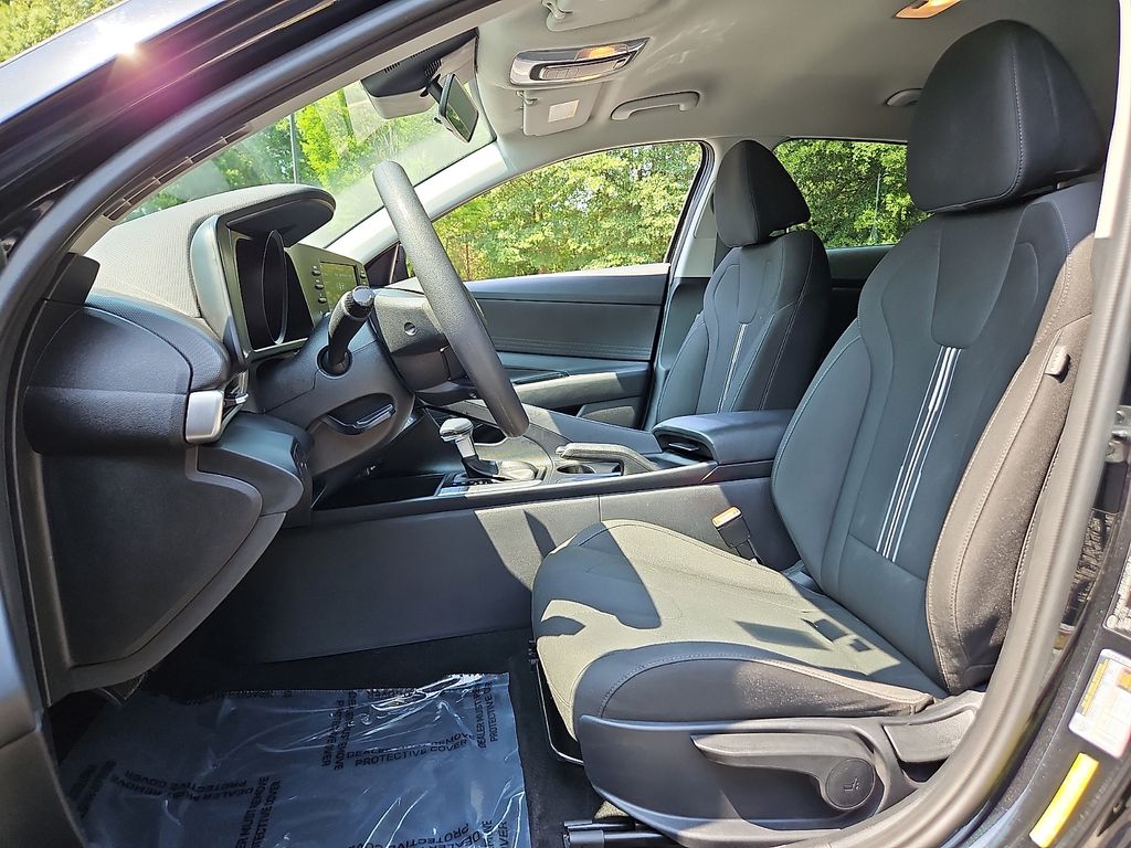 Thumbnail: 2021 Hyundai Elantra - 11