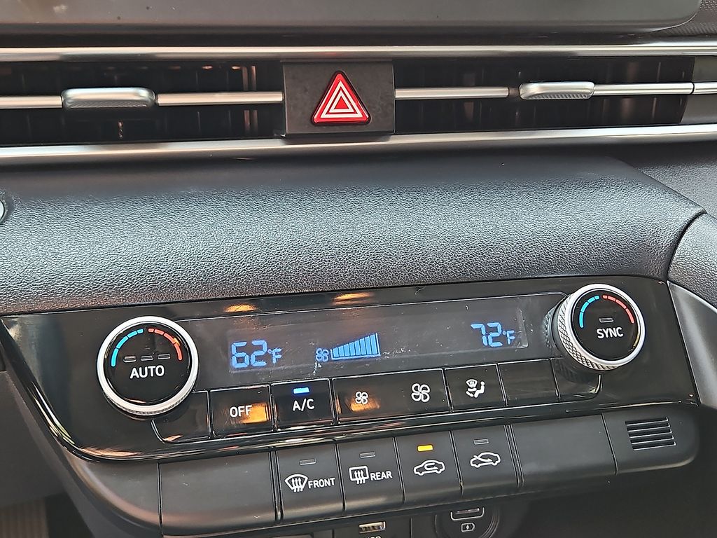 Thumbnail: 2021 Hyundai Elantra - 22