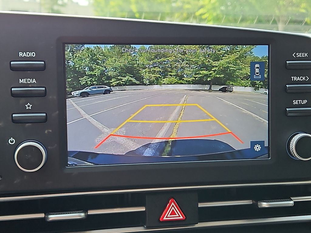 Thumbnail: 2021 Hyundai Elantra - 23