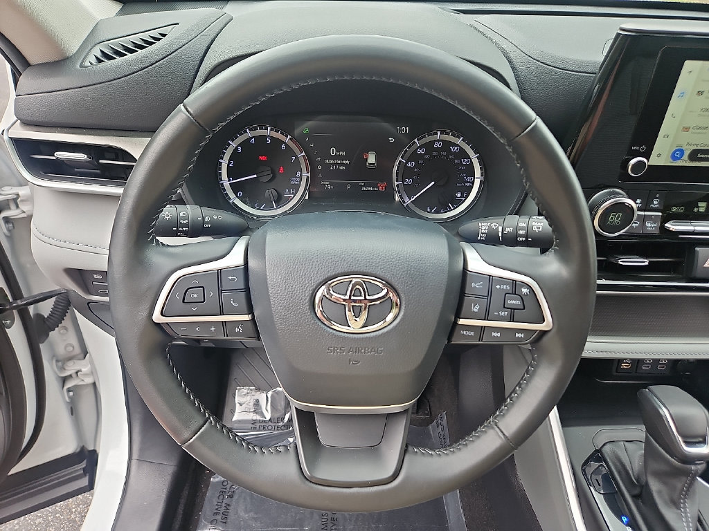 Thumbnail: 2024 Toyota Highlander - 10