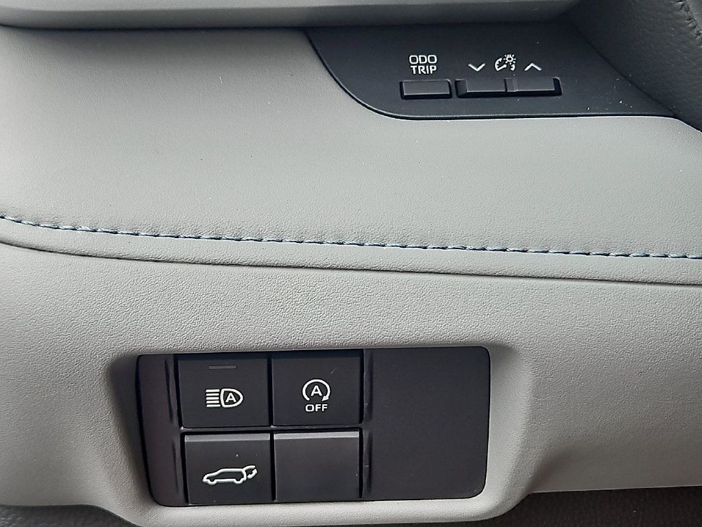 Thumbnail: 2024 Toyota Highlander - 30