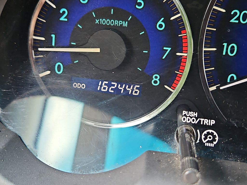 Thumbnail: 2010 Toyota Sienna - 16
