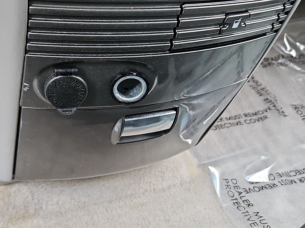 Thumbnail: 2010 Toyota Sienna - 26