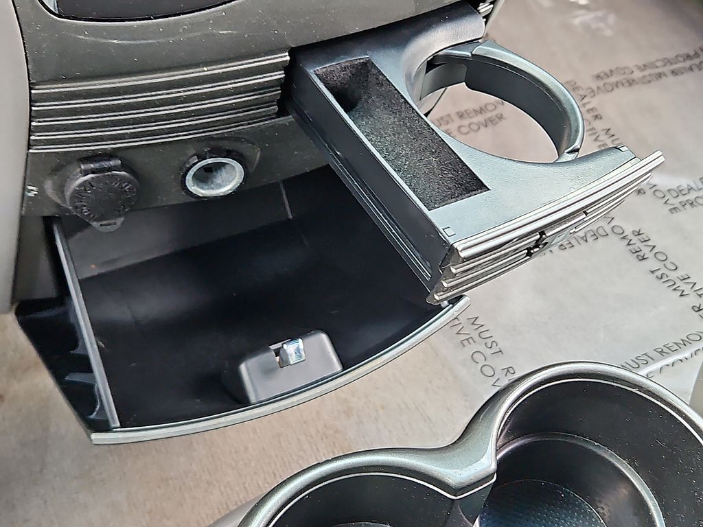 Thumbnail: 2010 Toyota Sienna - 7