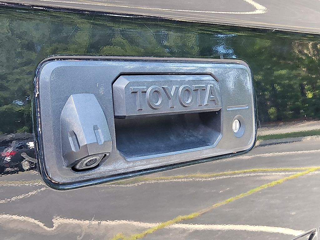 Thumbnail: 2017 Toyota Tundra - 7