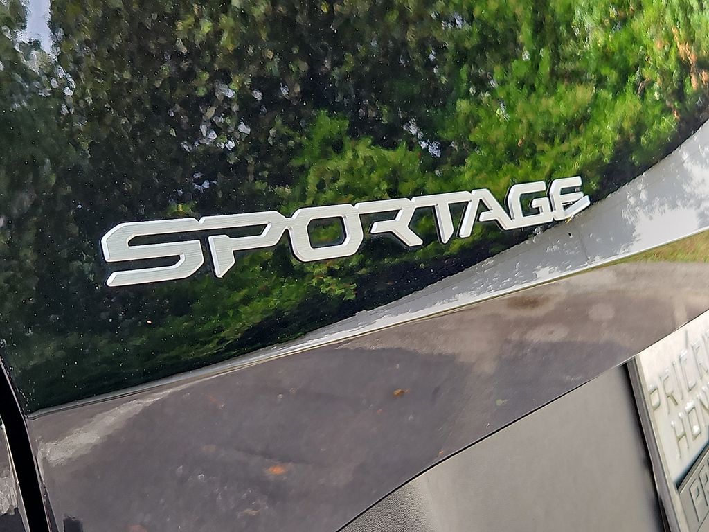 Thumbnail: 2023 Kia Sportage - 7