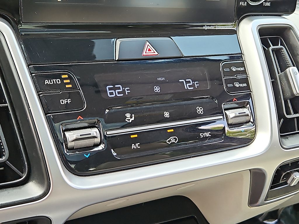 Thumbnail: 2021 Kia Sorento - 13