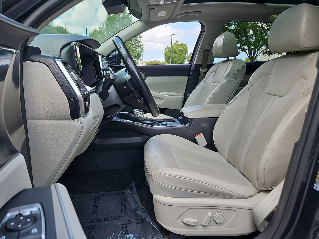 Thumbnail: 2021 Kia Sorento - 11