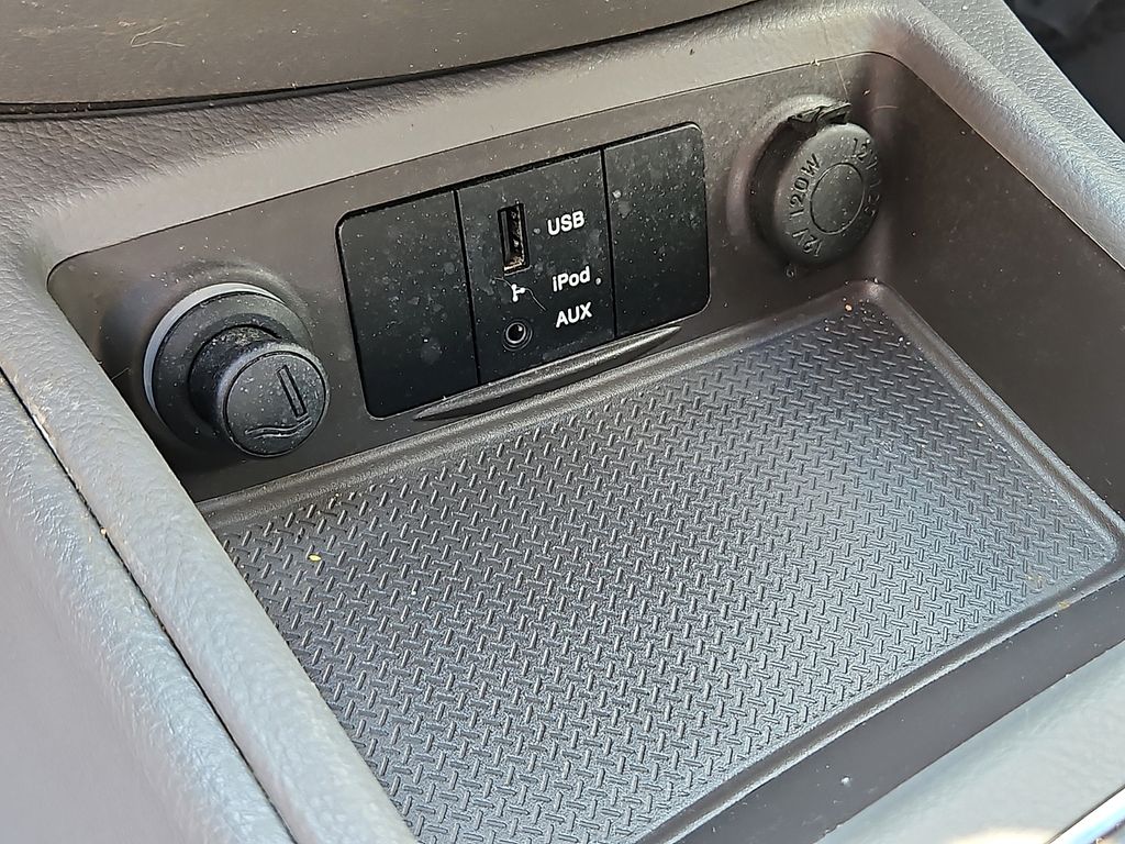Thumbnail: 2012 Hyundai Santa Fe - 26