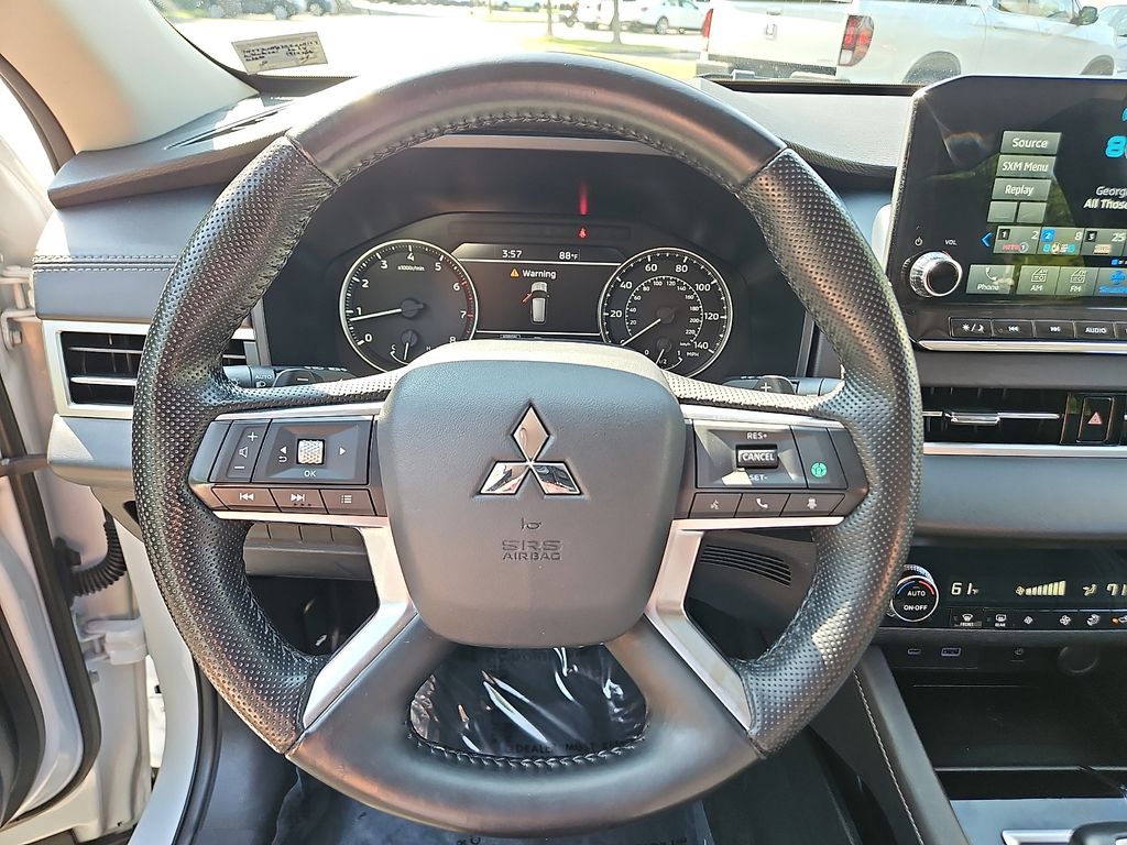 Thumbnail: 2024 Mitsubishi Outlander - 2