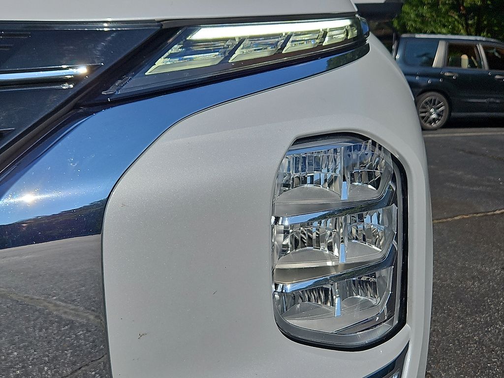 Thumbnail: 2024 Mitsubishi Outlander - 17