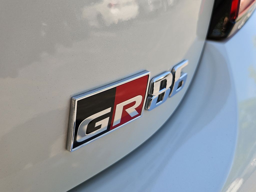 Thumbnail: 2023 Toyota GR86 - 6
