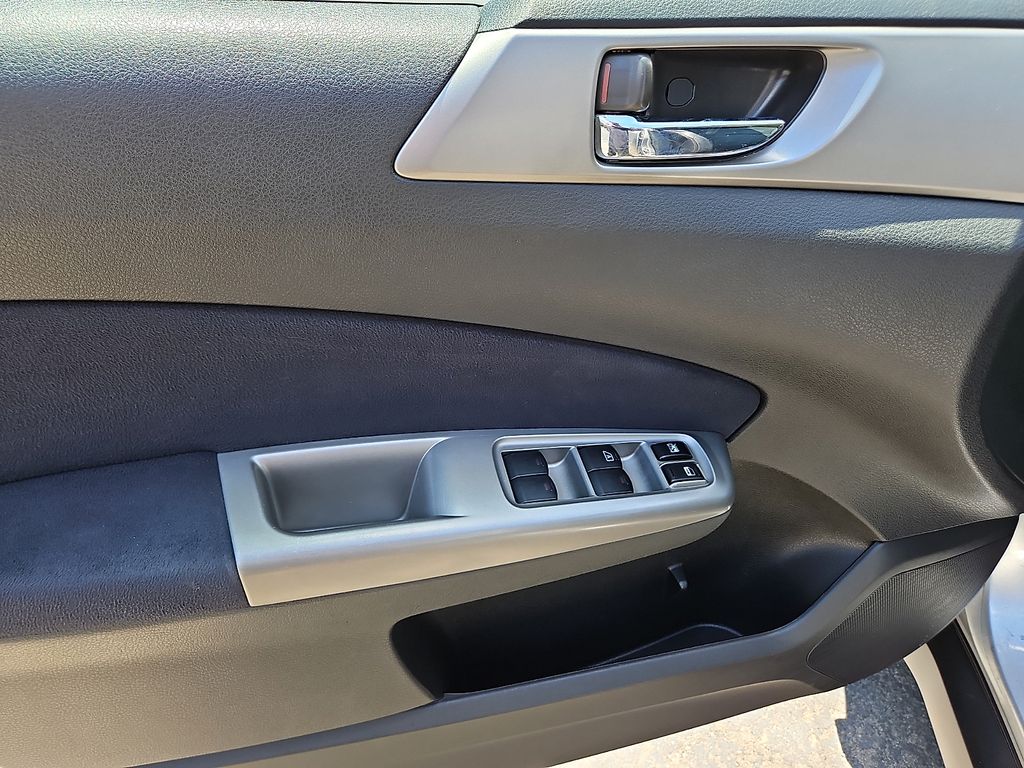 Thumbnail: 2010 Subaru Forester - 21