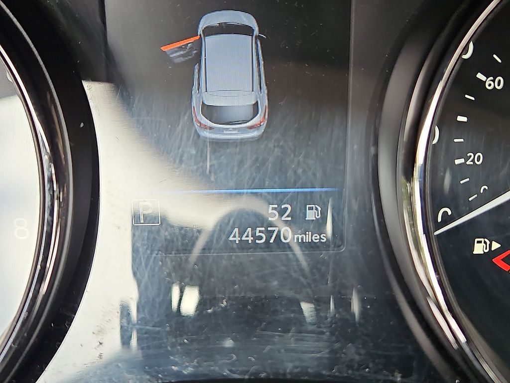 Thumbnail: 2020 Nissan Rogue Sport - 15